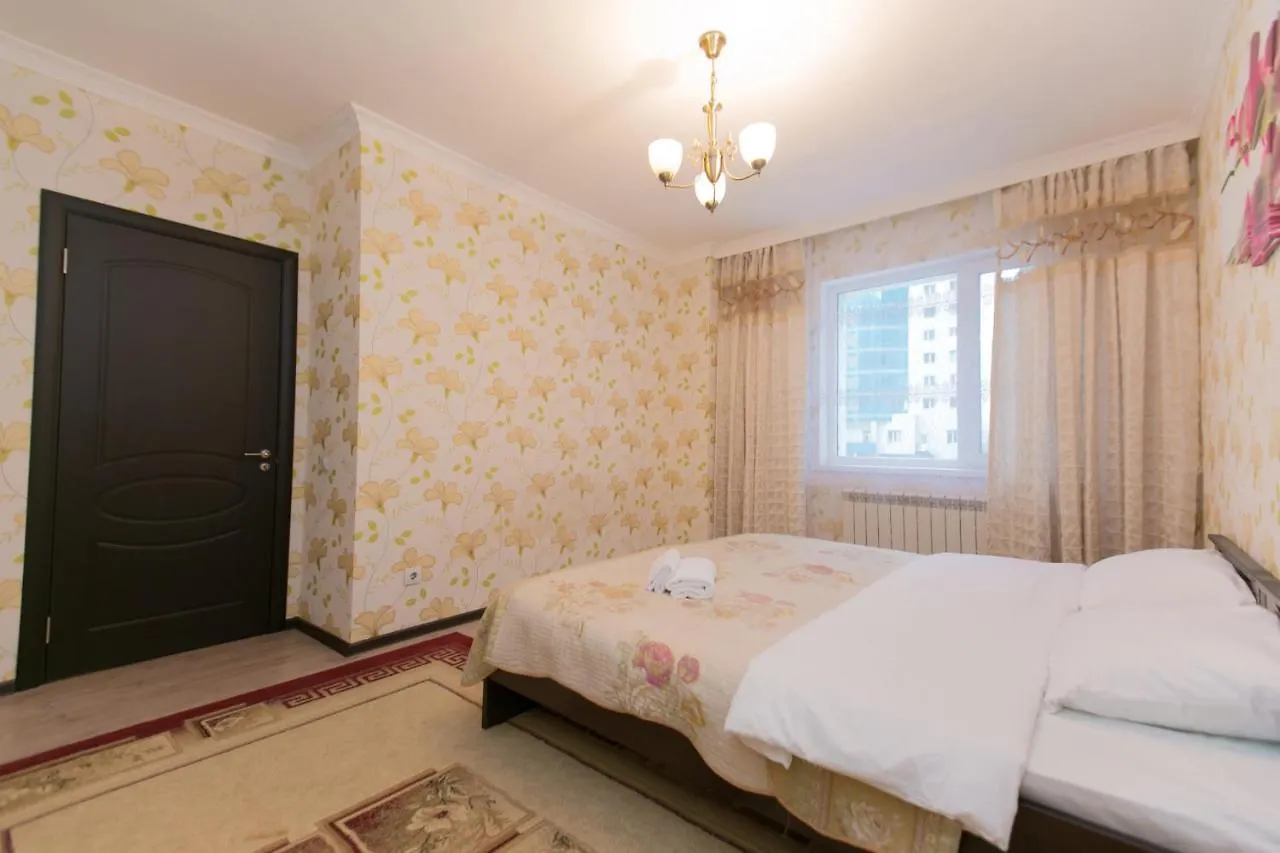 Cozy Apartment On Sarayshyq Street 5E Αστάνα
