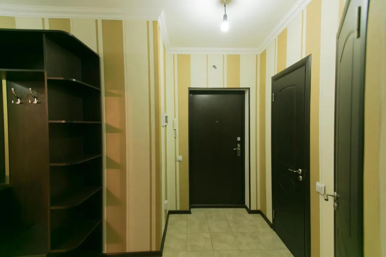 Cozy Apartment On Sarayshyq Street 5E Αστάνα